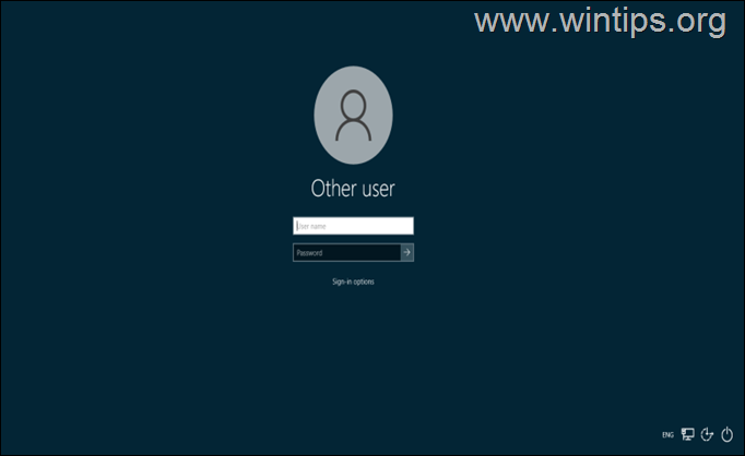 hide all users in windows 10 login screen